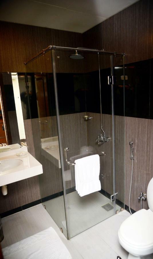 Avari Xpress Gulberg Lahaur Zewnętrze zdjęcie